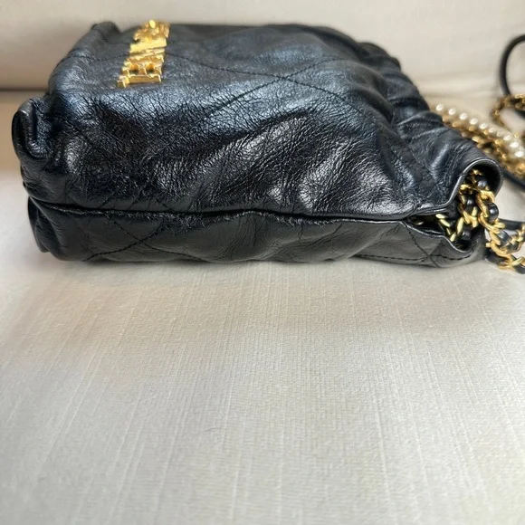 Chanel Shiny Crumpled Calfskin Quilted Pearl Mini 22 Black - Picture 7 of 8
